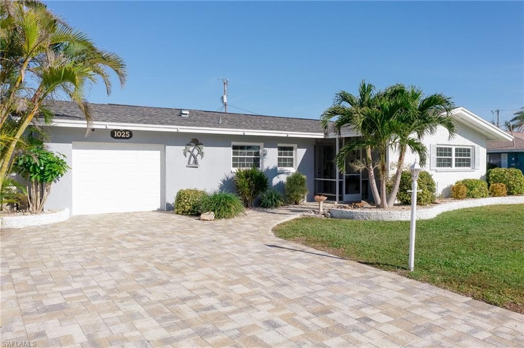 1025 SE 44th ST CAPE CORAL, FL 33904
