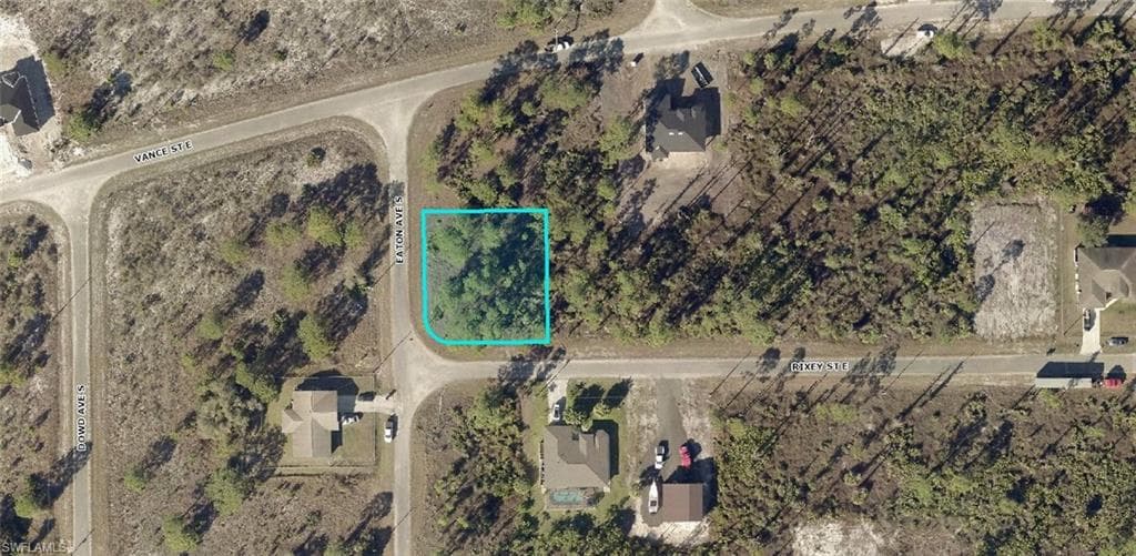 823 Rixey ST E LEHIGH ACRES, FL 33974