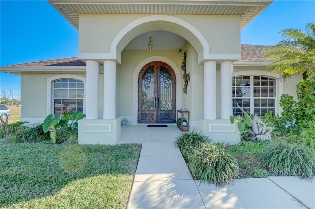 1836 14th TER CAPE CORAL, FL 33993