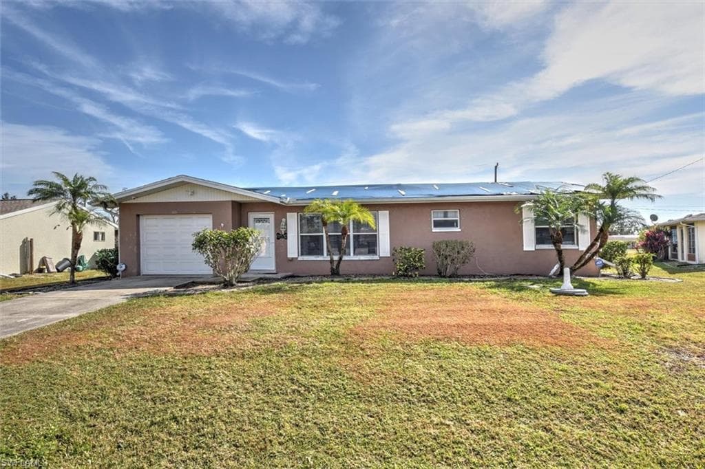 2282 Lee TER PORT CHARLOTTE, FL 33952