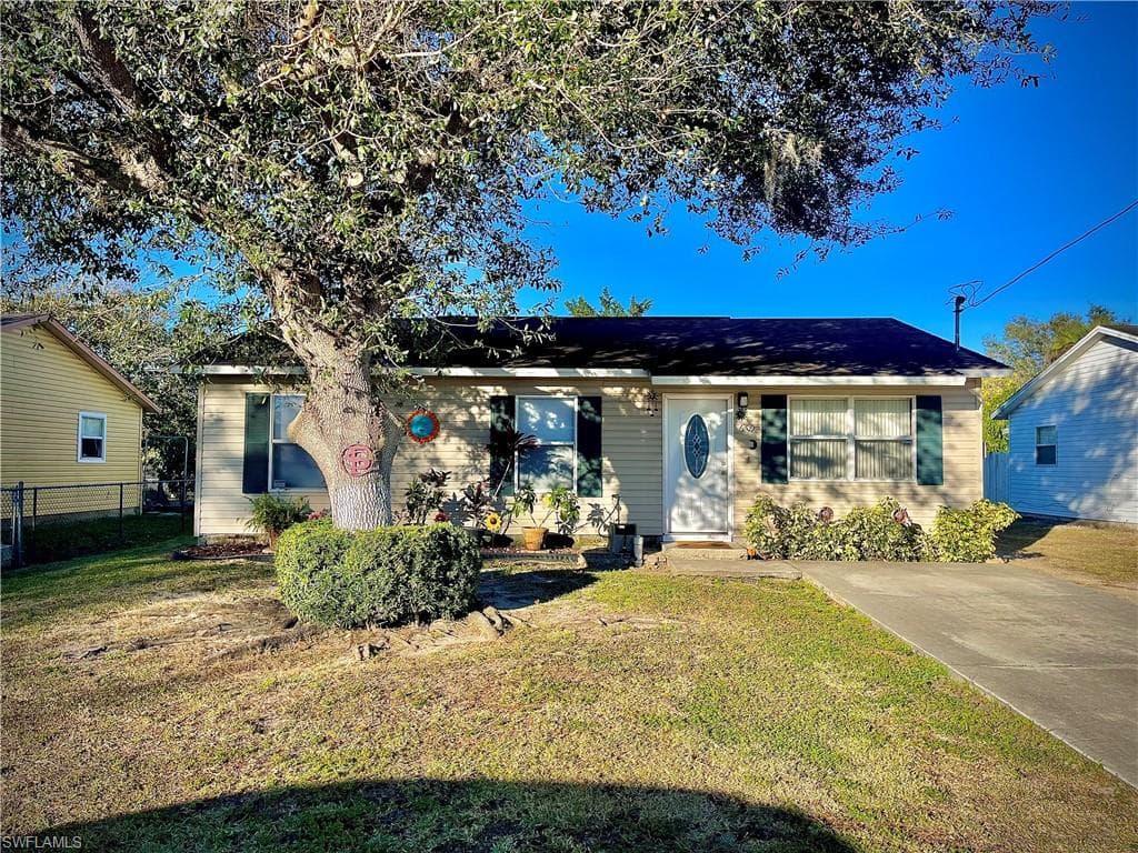 609 Clifton ST IMMOKALEE, FL 34142