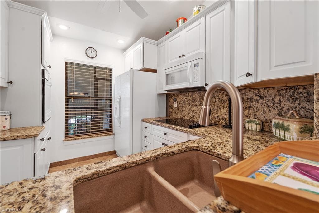 8340 Charter Club CIR 8 FORT MYERS, FL 33919