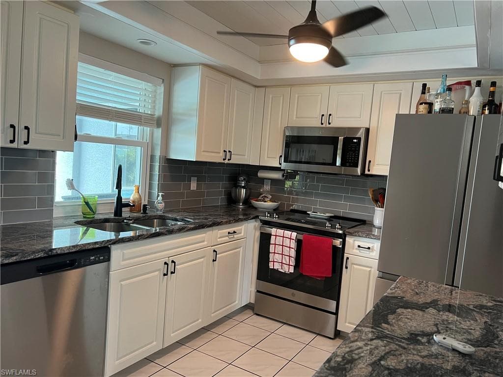 140 SE 2nd AVE CAPE CORAL, FL 33990