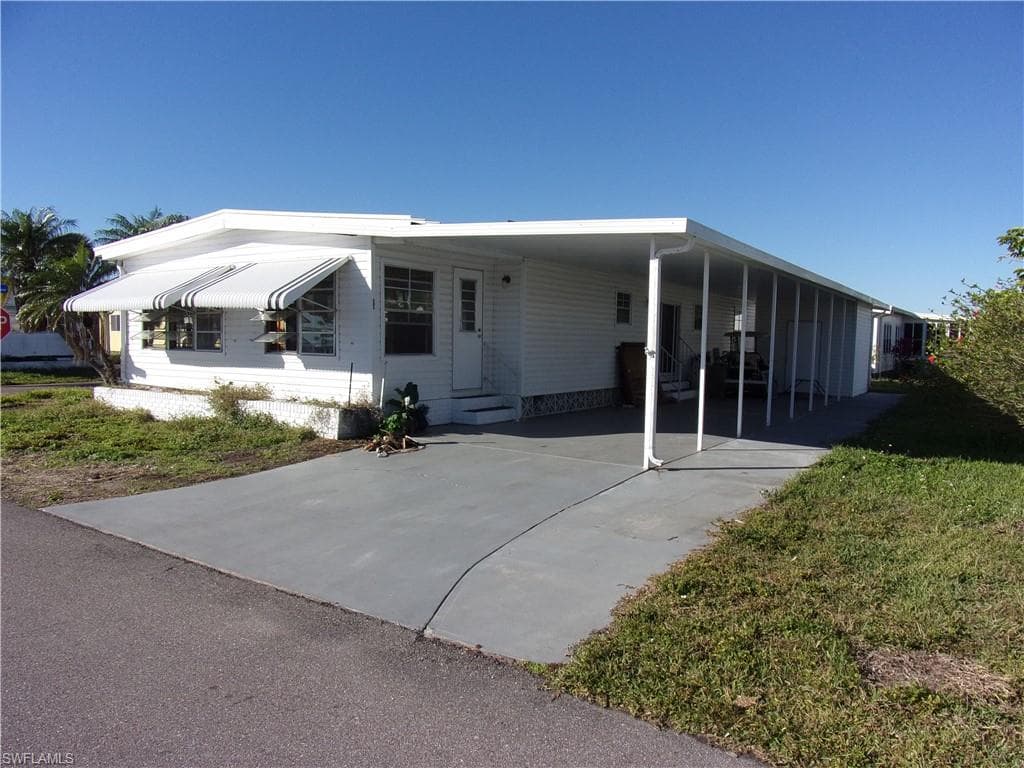14701 Patrick Henry RD NORTH FORT MYERS, FL 33917