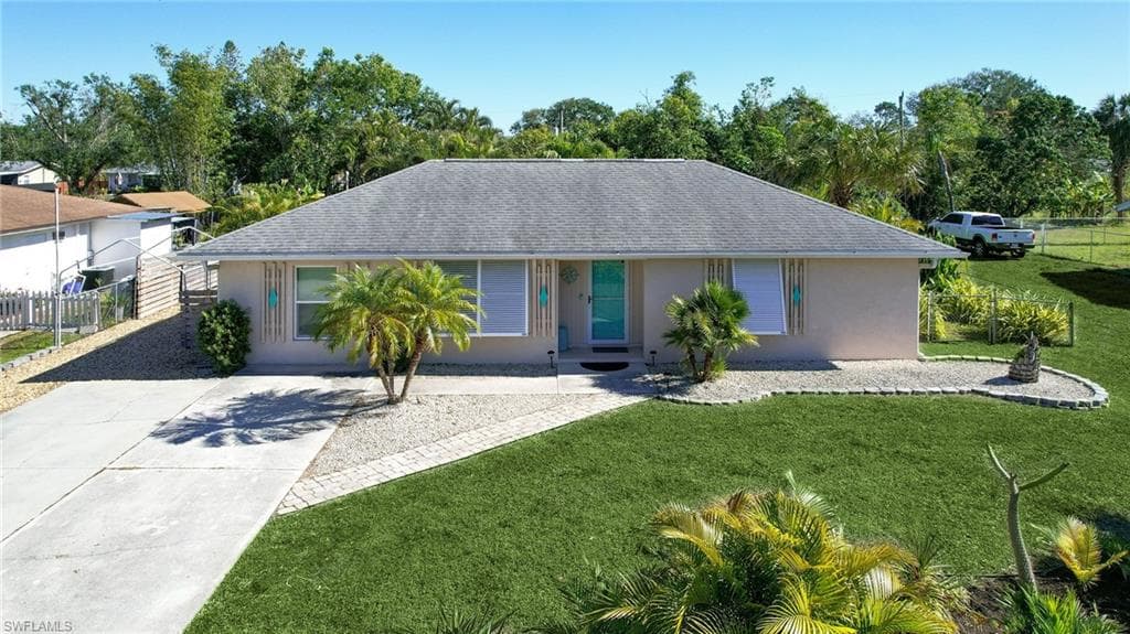 2740 Davis BLVD FORT MYERS, FL 33905