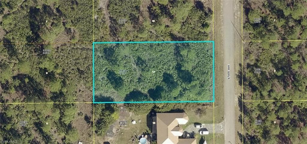 1009 State AVE LEHIGH ACRES, FL 33972