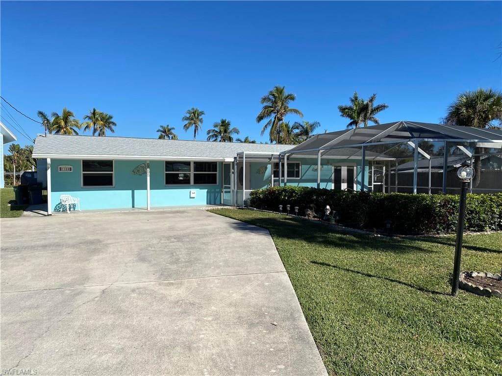 1159 Holiday LN NAPLES, FL 34104