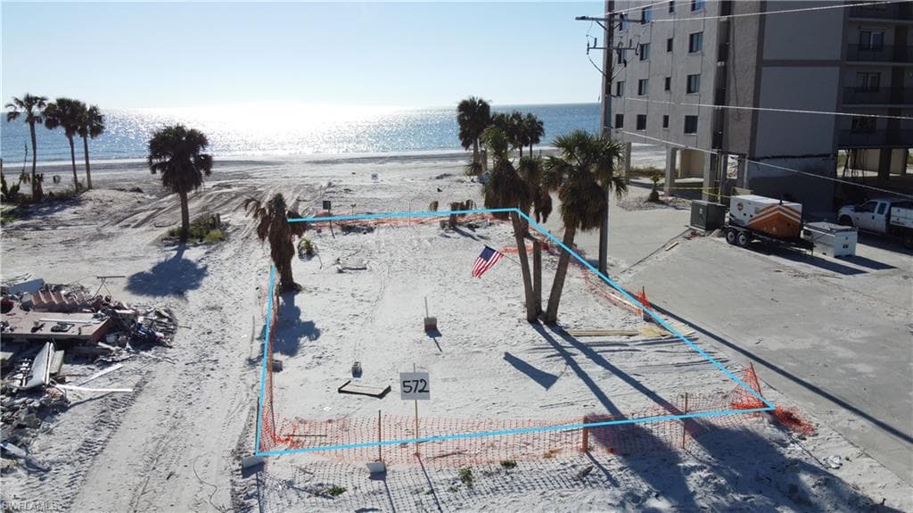572 Estero BLVD FORT MYERS BEACH, FL 33931