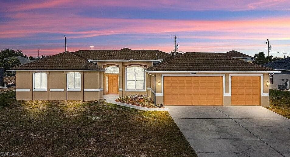 3043 SW 4th PL CAPE CORAL, FL 33914