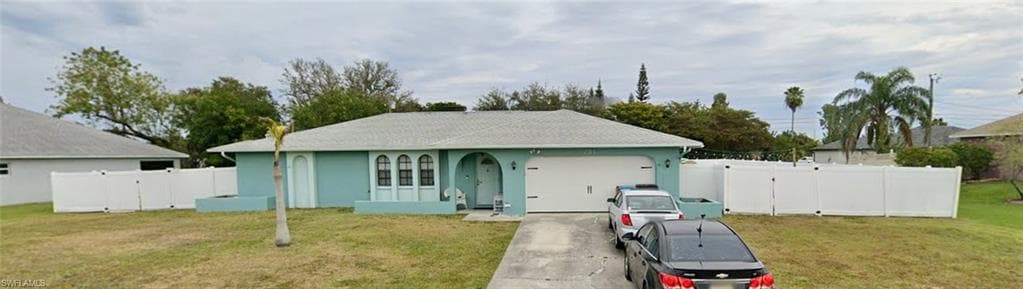 231 SW 12th ST CAPE CORAL, FL 33991