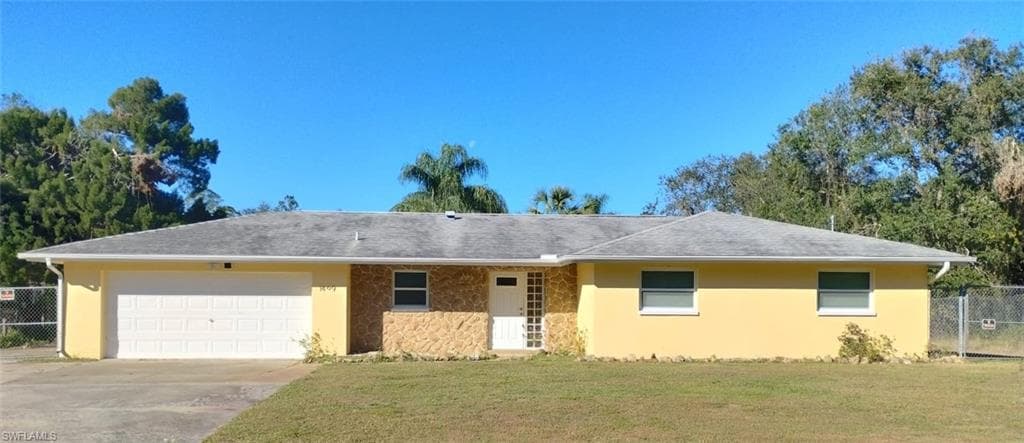1409 Columbus AVE LEHIGH ACRES, FL 33972
