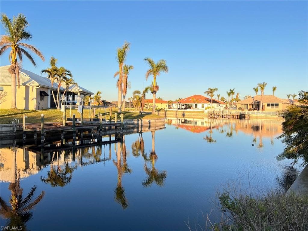 2605 SW 41st TER CAPE CORAL, FL 33914