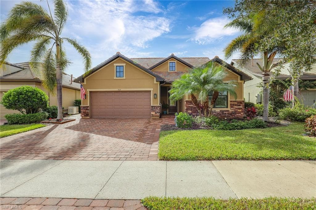 7021 Live Oak DR NAPLES, FL 34114
