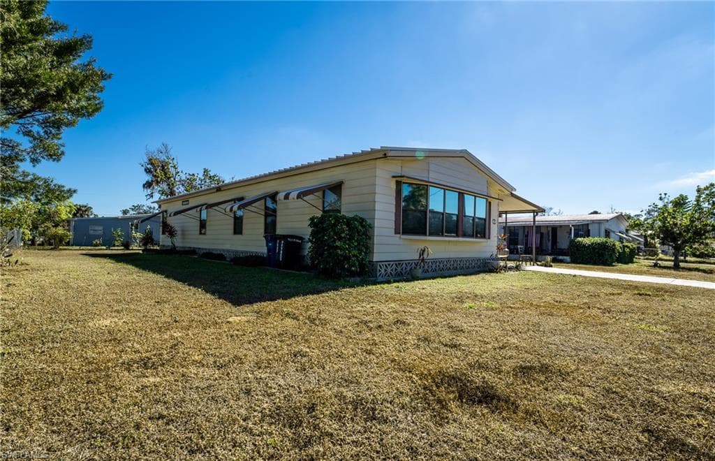 7627 Peyraud DR NORTH FORT MYERS, FL 33917