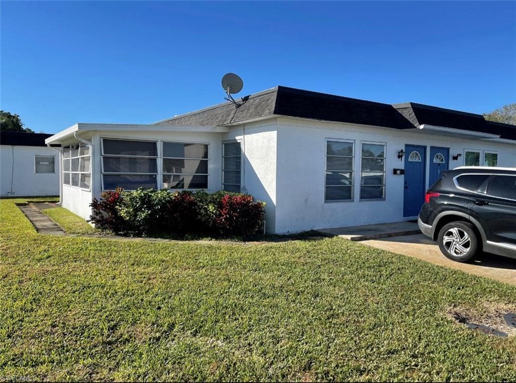24 Temple CT LEHIGH ACRES, FL 33936