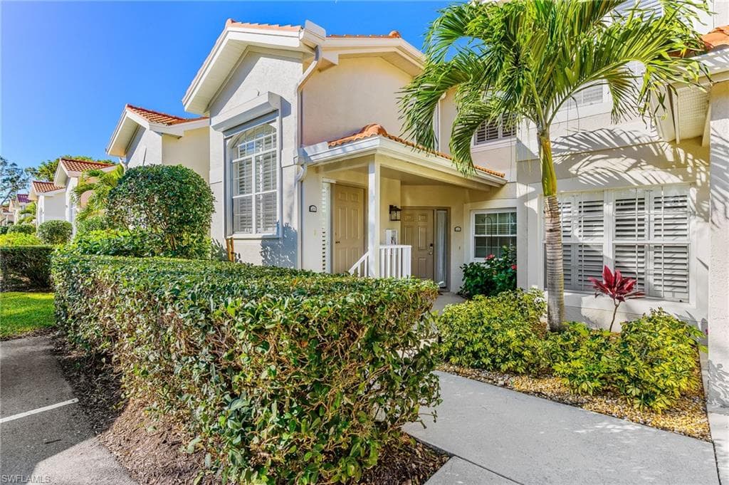 2516 Orchid Bay DR 203 NAPLES, FL 34109