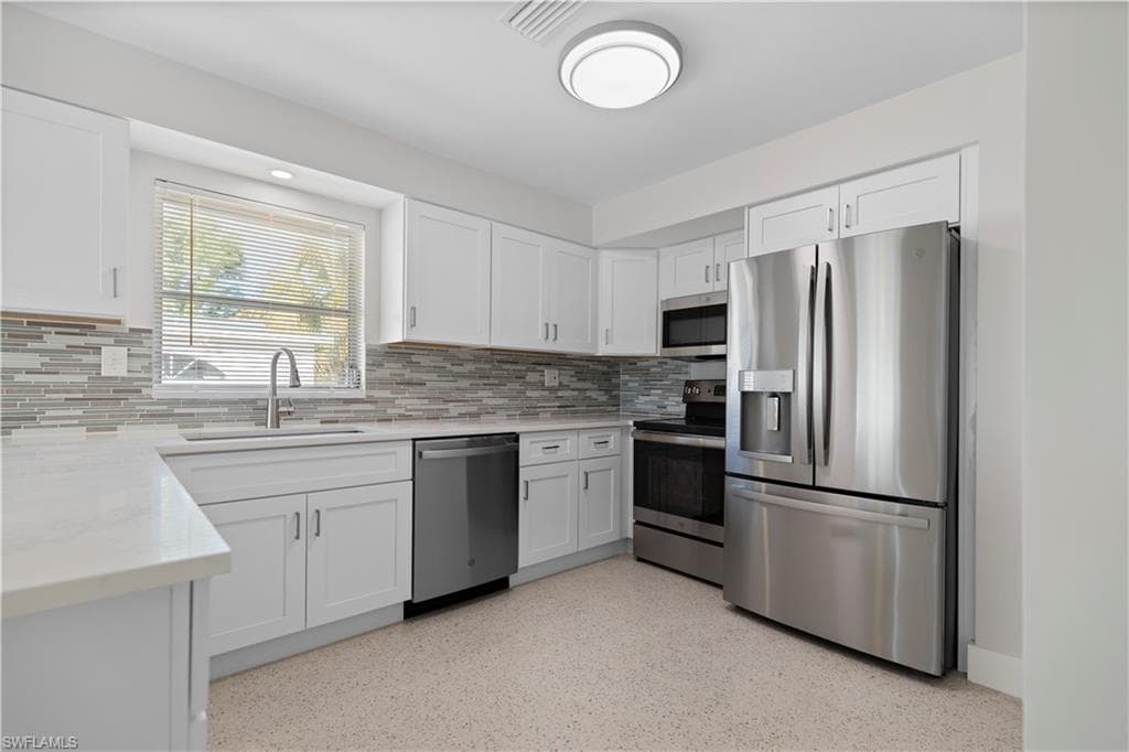 10245 Pennsylvania AVE BONITA SPRINGS, FL 34135