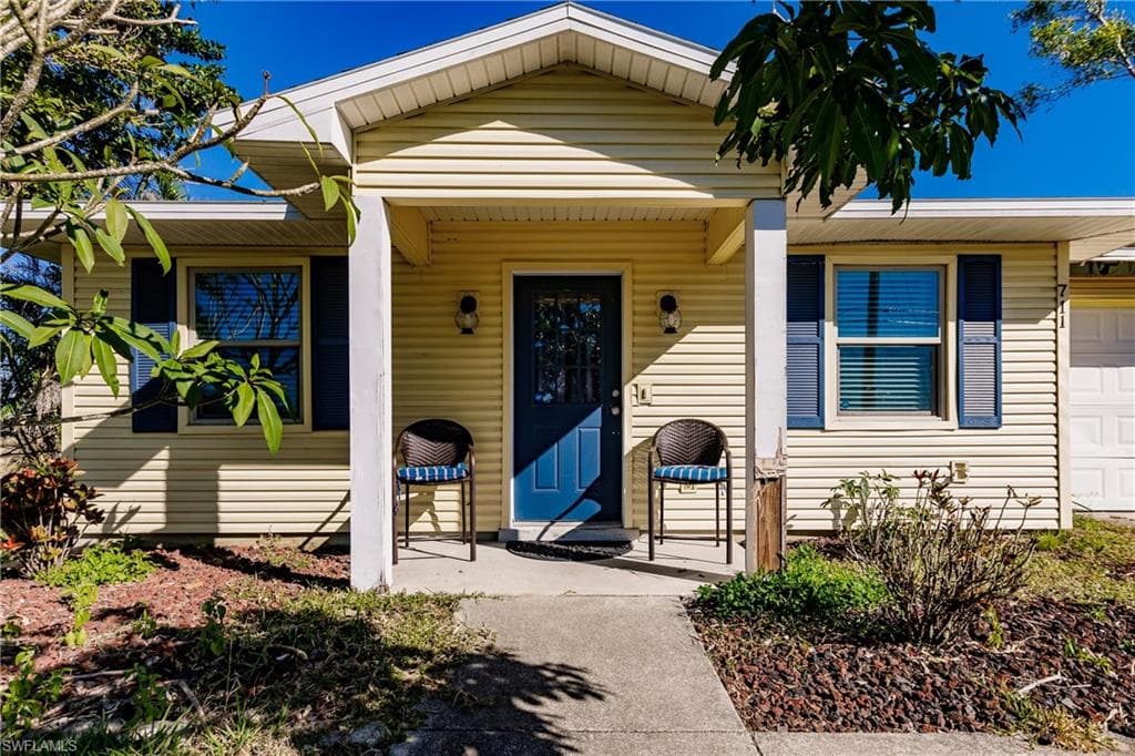 711 NE 15th TER CAPE CORAL, FL 33909