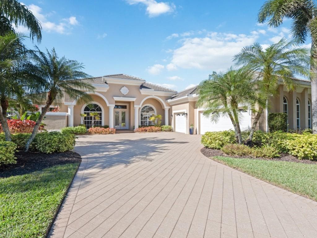 948 Glen Lake CIR NAPLES, FL 34119