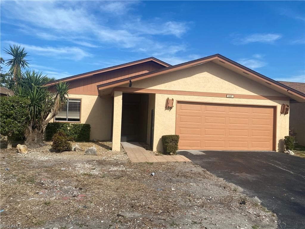 6497 Royal Woods DR FORT MYERS, FL 33908