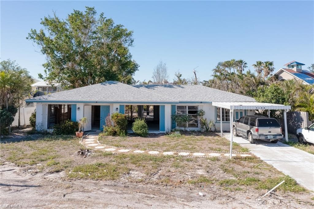 8100 Lagoon RD FORT MYERS BEACH, FL 33931