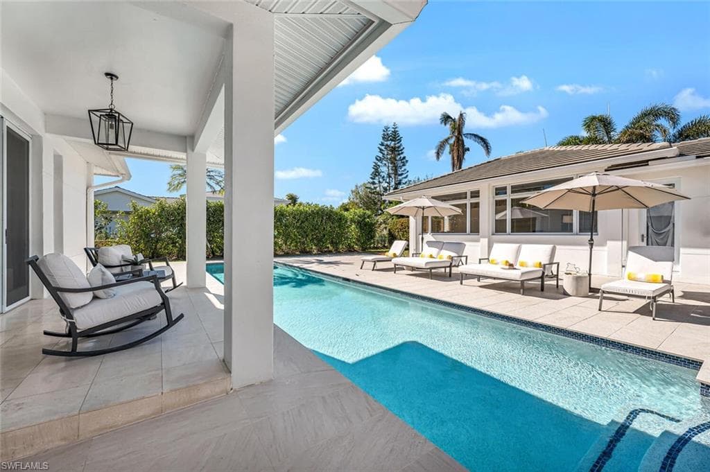 550 Starboard DR NAPLES, FL 34103