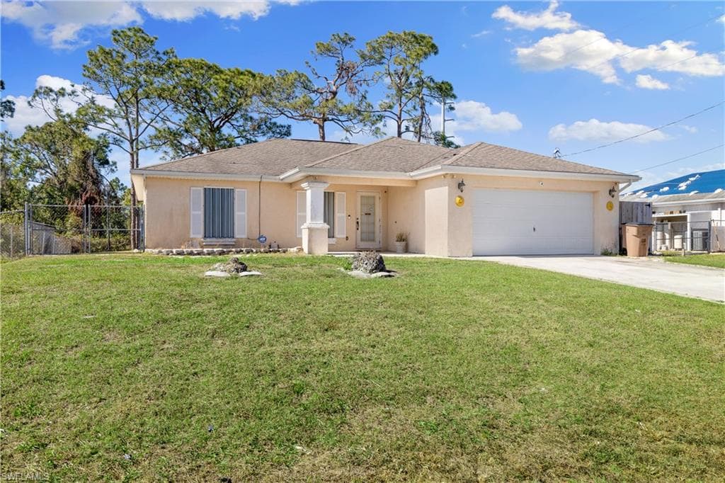 52 Curtis AVE S LEHIGH ACRES, FL 33976