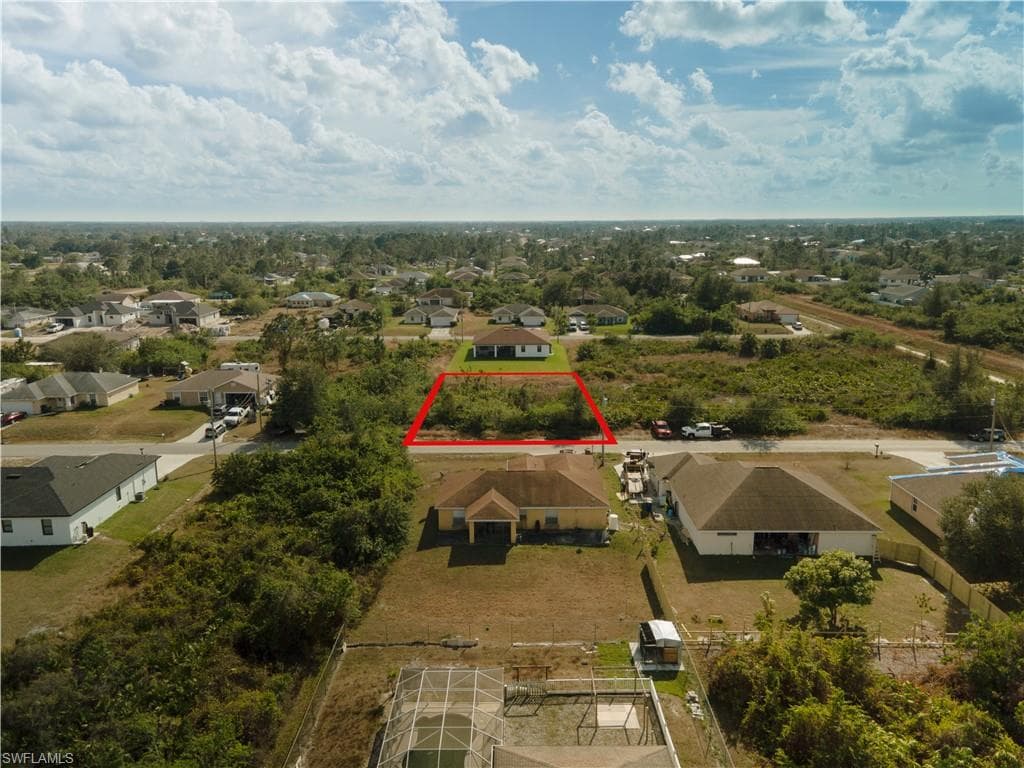 2613 3rd ST SW LEHIGH ACRES, FL 33976