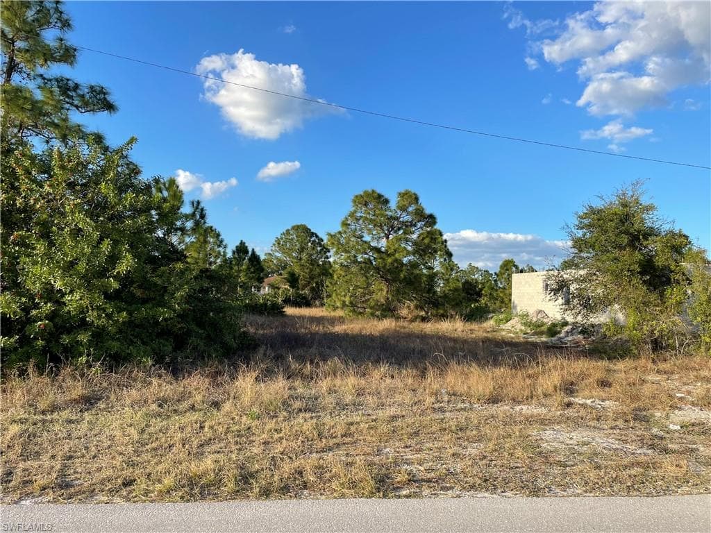 2504 40th ST SW LEHIGH ACRES, FL 33976