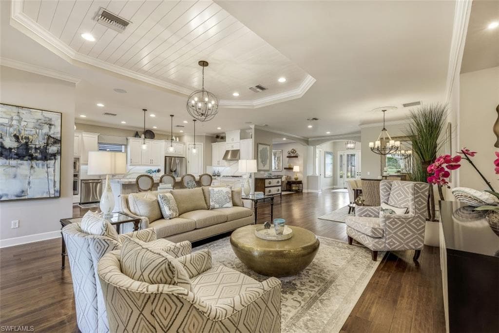 8848 Savona CT NAPLES, FL 34119