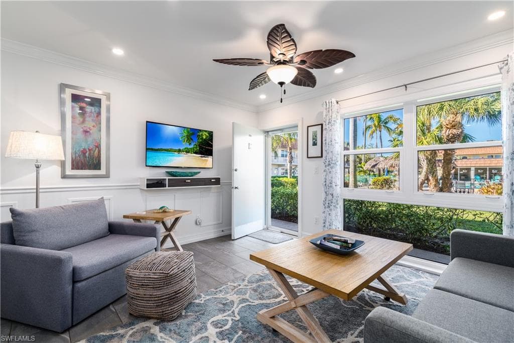 240 Collier BLVD B3 MARCO ISLAND, FL 34145