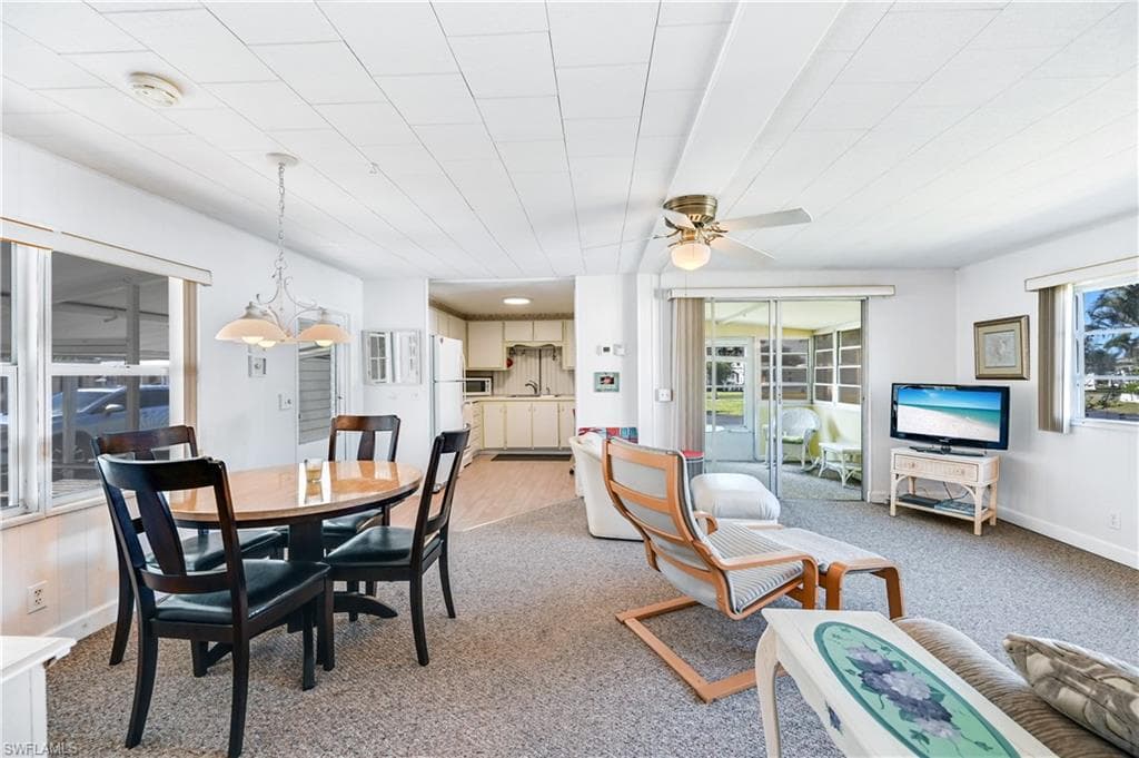 11 Moonstone CIR NAPLES, FL 34112