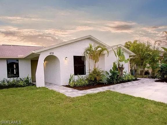672 98th AVE N NAPLES, FL 34108