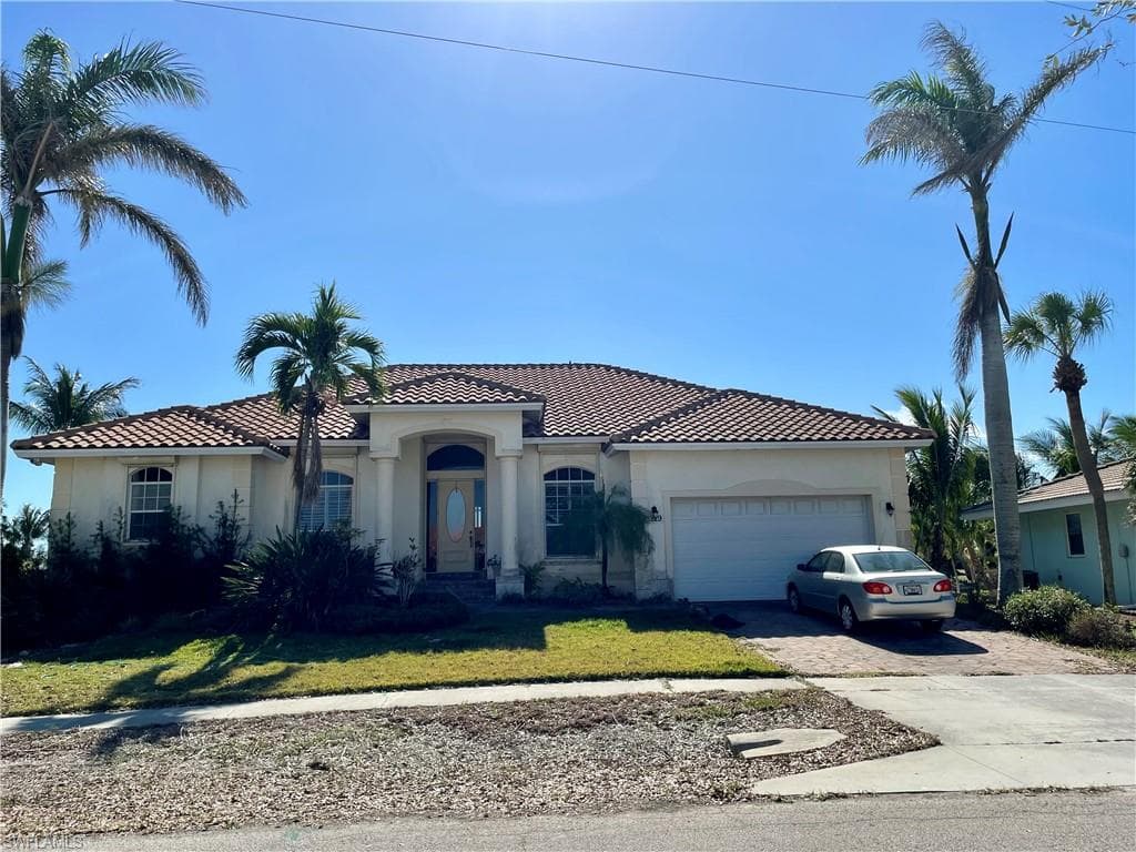 829 Wintergreen CT MARCO ISLAND, FL 34145