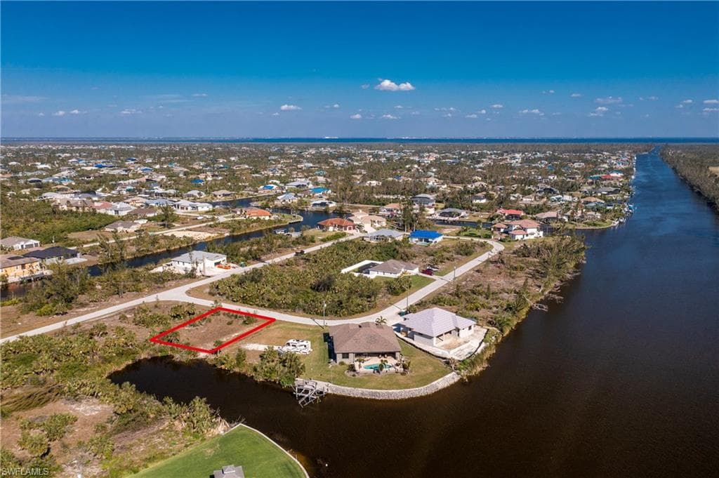 10668 Poughkeepsie CIR PORT CHARLOTTE, FL 33981