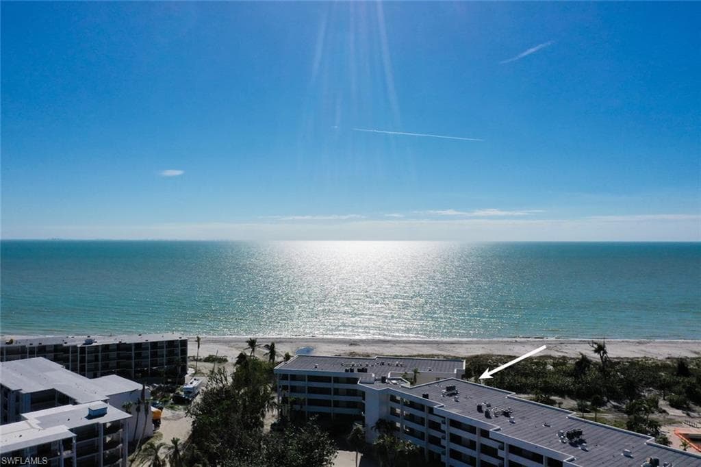 1605 Middle Gulf DR 102 SANIBEL, FL 33957