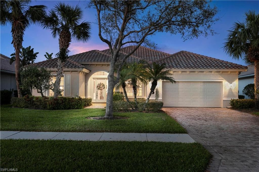 11905 Heather Woods CT NAPLES, FL 34120