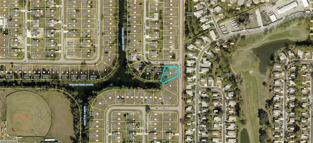 3918 Garden BLVD CAPE CORAL, FL 33909
