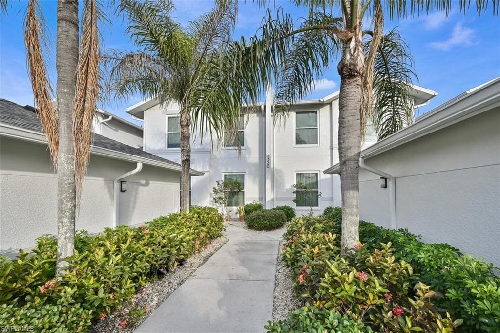 1320 Charleston Square DR 2-204 NAPLES, FL 34110