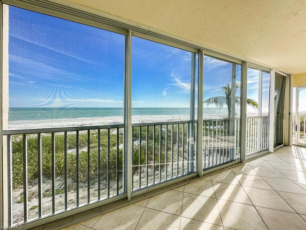 610 Donax ST 122 SANIBEL, FL 33957