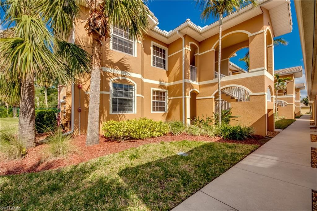 1107 Winding Pines CIR 101 CAPE CORAL, FL 33909