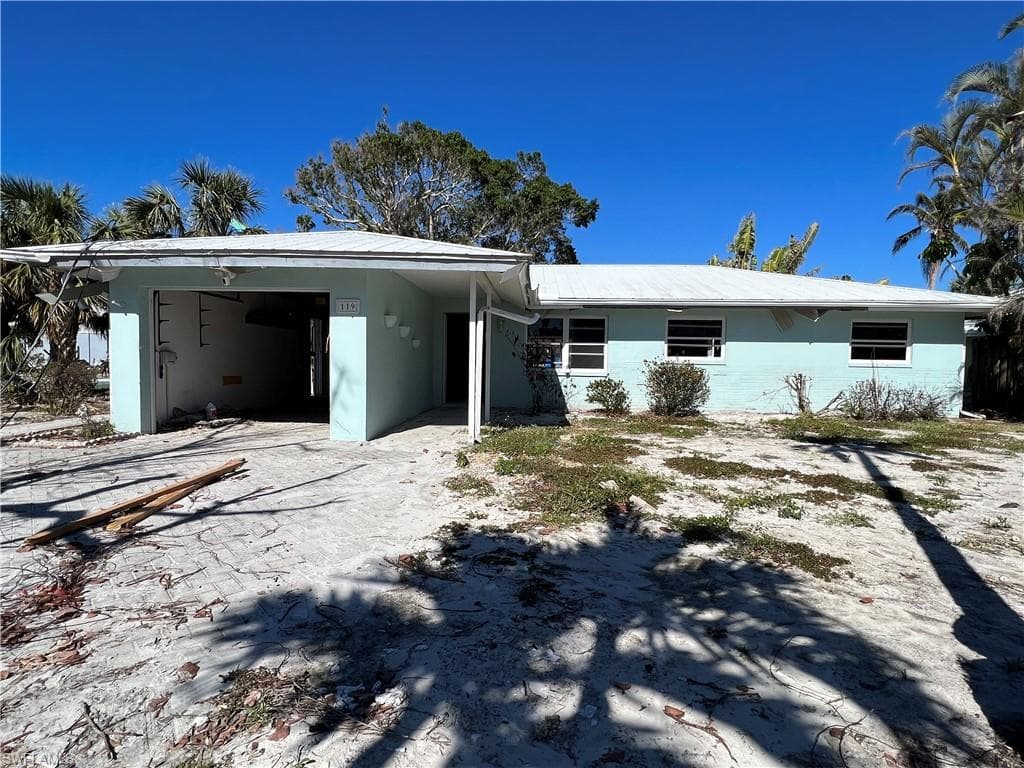 119 Ibis ST FORT MYERS BEACH, FL 33931