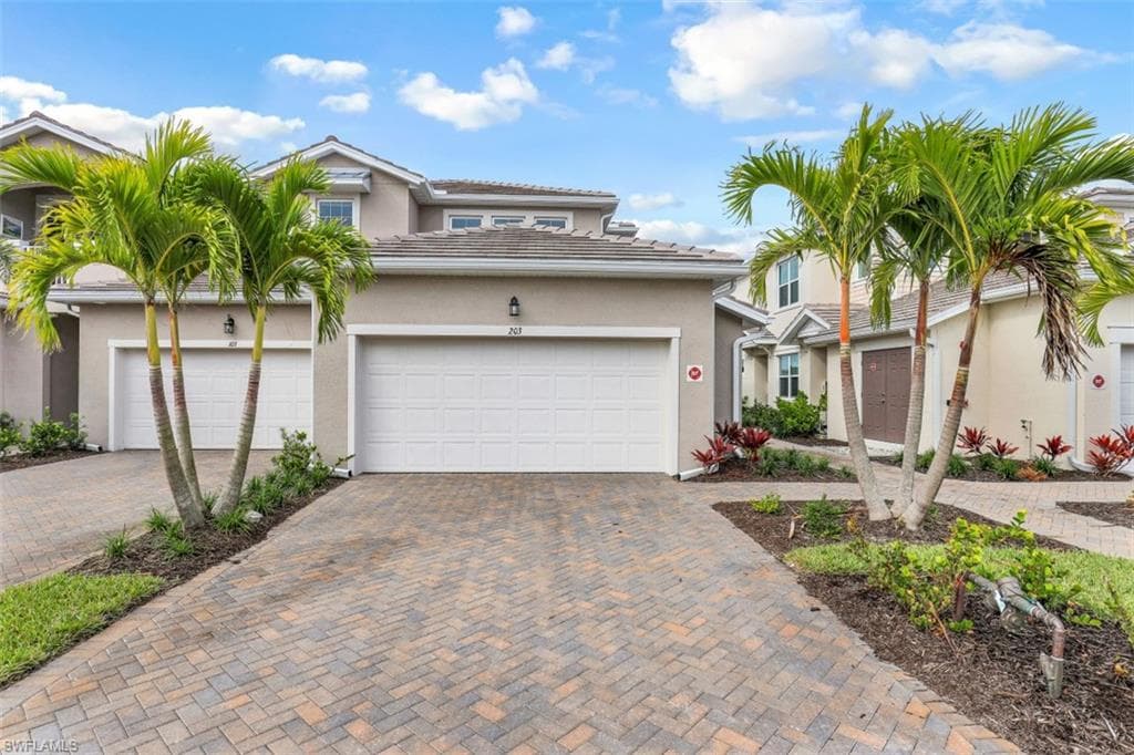 4705 Arboretum CIR 203 NAPLES, FL 34112