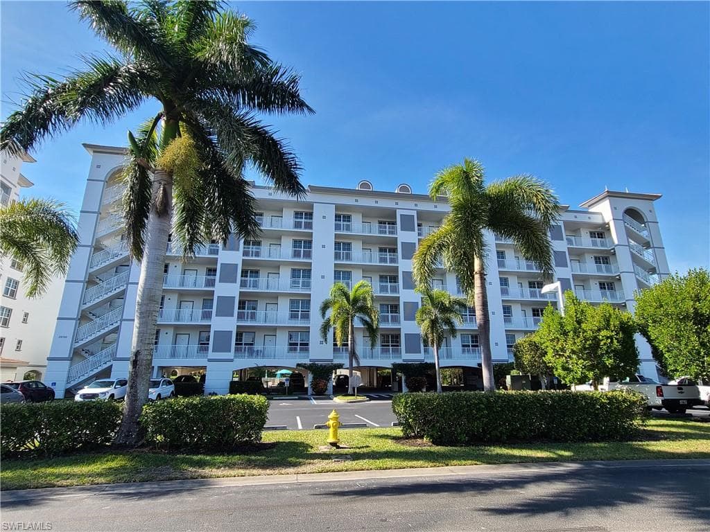28700 Trails Edge BLVD 204 BONITA SPRINGS, FL 34134