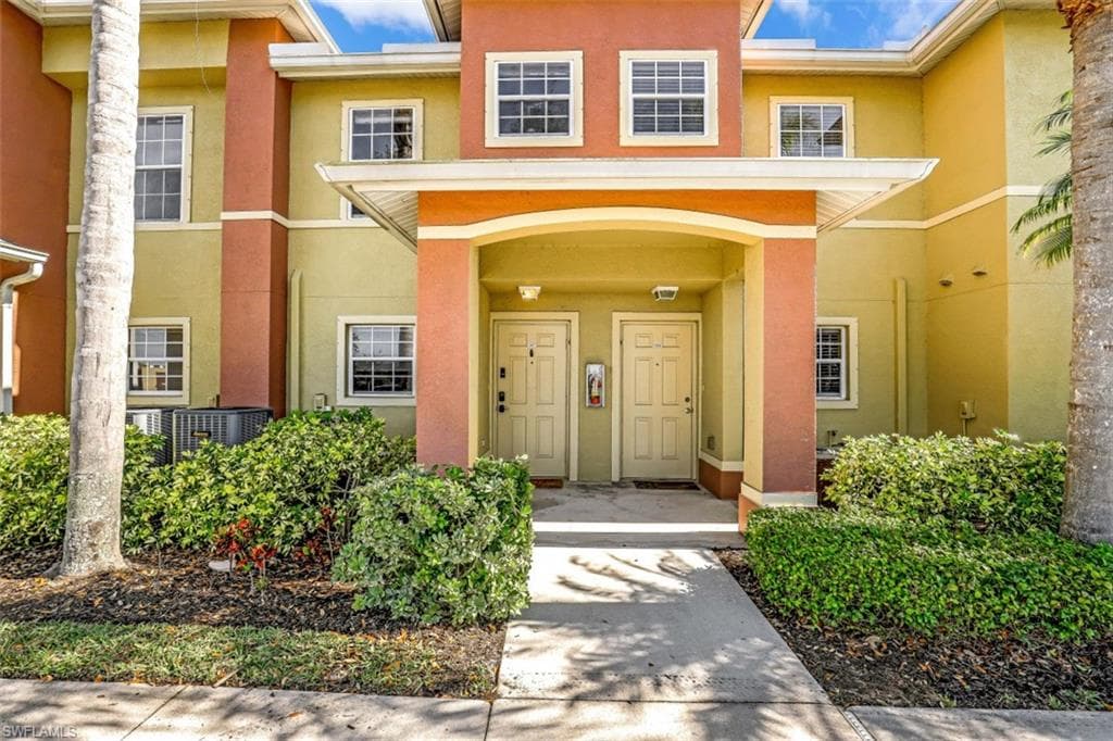 9063 Gervais CIR 1207 NAPLES, FL 34120