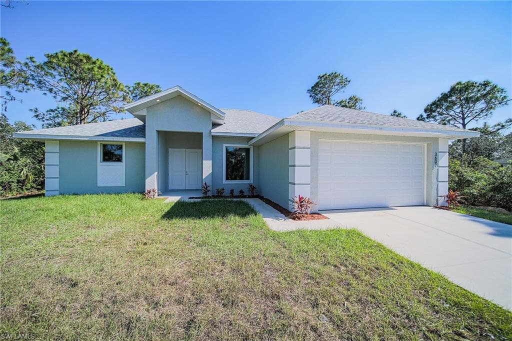 813 Vance ST E LEHIGH ACRES, FL 33974
