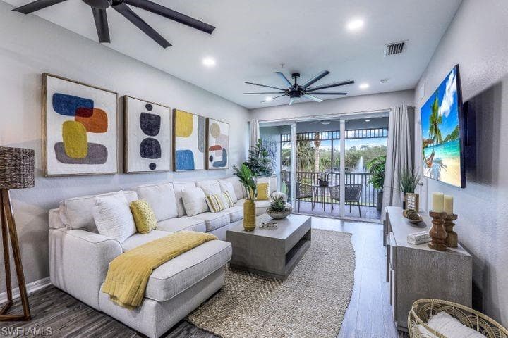 7950 Mahogany Run LN 422 NAPLES, FL 34113