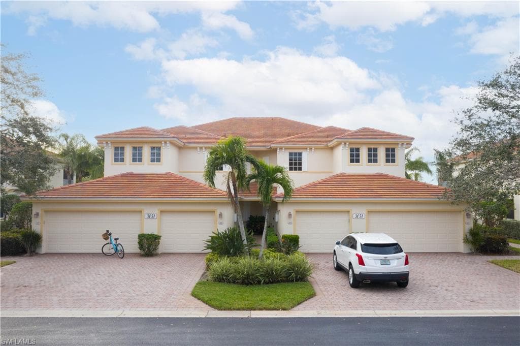 3051 Meandering WAY 101 FORT MYERS, FL 33905