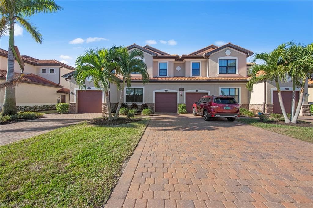 26217 Palace LN 101 BONITA SPRINGS, FL 34135