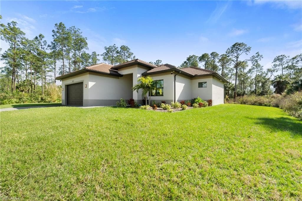 3842 4th AVE NE NAPLES, FL 34120